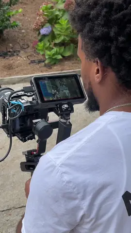 Shoutout to @thetellbeall, @ _trapcrys and the rest of the team for putting an amazing production together for @imroexander 's 'Player's Club. It's not a house party scene without aparty! Shoutout to all my amazing cast mates  😅 we made a movie ! Stay on the look out for this one because we have a hit! Director/DP/Producer @thetellbeall Artist @imroexander Casting Director @trapcrys_ PA @bynatashajanae