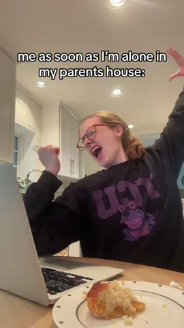 #homealone #homefromcollege #parentshouse 