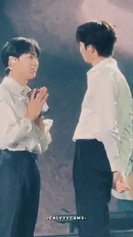 Help, I can't stop smiling!! 😭😭 #ZeeNuNewConcertDay1 #fyp #zee #zeepruk #nunew #nunewchawarin #zeenunew #bl #boyslove 