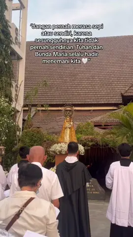 Selamat memasuki Bulan Rosario. 😇 #katolikindonesia #anakbundamaria #omkindonesia #bundamariadoakanlahkami #bulanrosario 