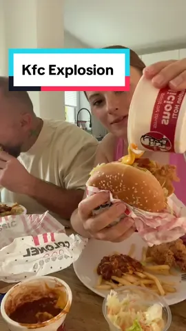 kfc Explosion  🔥😮‍💨 @KFC Deutschland #kfc##mukbang##mukbangeatingshow##eating##foodporn##explosion##chicken##burger##asmr##asmrsounds##viral