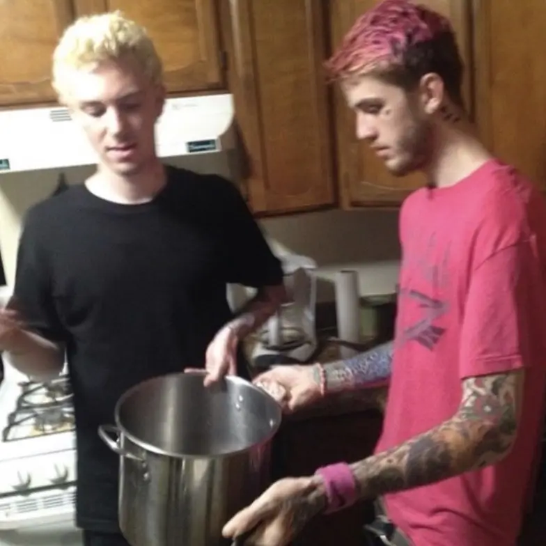 brennan savage and lil peep #brennansavage #lilpeep #lilpeep4ever #lilpeep4life #hellboy #lilbopeep #gustavelijahåhr #gothangelsinner 