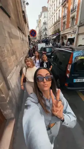 This is your sign to go on a girlstrip to Paris! 🇫🇷🥖🪩🍷👩🏼‍🤝‍👩🏽 #paris #girlstrip #france #fashionweek #party #fy #foryou #fyp #foryoupage 