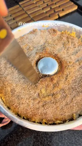 bolo de fubá ☕️ #TikTokReceita #receitas #fubá #canela 