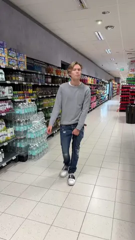 #grisch #leongustavsson #carlhenningmatthing #goofy #zesty #viralvideo #funnyvideos #moneymaker #rich #smellinggood 