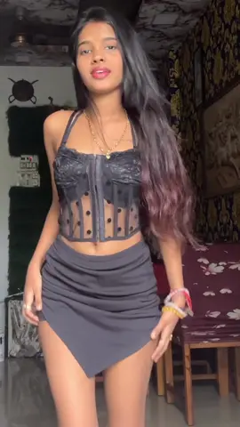 #fypシ #srilankangirls🇱🇰❤️❤️❤️ #trending #srilanka #quotes #airhostess #srilankacricket #indiangirls #uae🇦🇪 #dance #tamiltiktok #model #saree #indiantiktok #colombo #nurse #modeling #malaysiatiktok #dasunshanaka #srilankatiktok 
