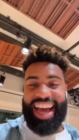 Such positive vibes from this guy! @Paul Russell @Bru #lilboothang🥰  