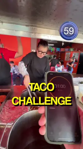 Quién hace MÁS tacos en 1 minuto 🌮⏰😱? @kemocion vs Yo soy gil ! Quién ganara 🏆? #parati #fyp #tacowar #tacosdebirria #mexico 