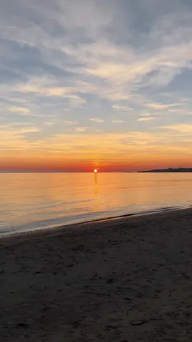 Une histoire de zoom #sunset #beachvibes #iphone15pro 