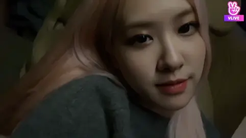 Iu em 😗💙#rosé #parkchaeyoung #blackpink #hugorosie 