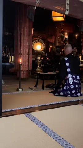 how waking up in a temple in Koya sounds like 🤍 #japan #buddhism #koya #japantravel #meditation #chant 