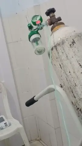 Sesakit inikah sakit d perantauan,, cuma d temenin selang inpus ma selang oksigen,,, 💪😔