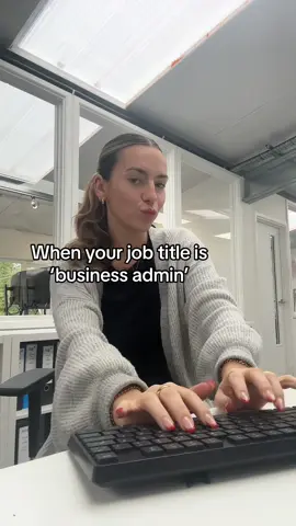 A bit of this and a bit of that  #officelife #businessadmin #corporatelife #9to5 #officehumor #fyp 