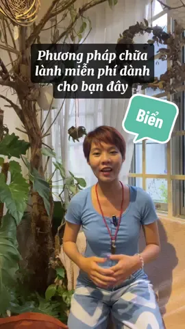 Phương pháp chữa lành miễn phí dành cho bạn - Biển  Vài hôm trước có một đứa em ở xa nhắn với mình, bảo bạn đang trải qua một giai đoạn tiêu cực và đau đớn sau cuộc chia tay với người yêu cũ, muốn Lâm gửi đến bạn một vài lời khuyên để bạn có thể tự chữa lành và vượt qua giai đoạn này. Cuộc gọi này làm mình nhớ đến bản thân của 5 năm trước, khi chính mình lúc bấy giờ cũng phải tự đối mặt với giai đoạn thức tỉnh và hành trình chữa lành. Với điều kiện tài chính và thời gian hạn hẹp, mình đã tìm đến rất nhiều phương pháp để tự chữa lành chính mình.  Series chữa lành miễn phí này sẽ gồm những phương pháp chữa lành không tốn xu nào cả mà bạn vẫn có thể tìm hiểu và tự thực hành.  #chualanhtunhien #nangluong #chualanhnangluong #luanxa #vietnamreikigvn #reiki #reikivietnam #usuireiki #vietnamreiki #Akashicrecord #Akashic #Akashicreader #vietnamakashic #akasha #akashavn #Akashicvn #energyhealing #naturalhealing #meditation #selfhealing #spiritualawakening #consciousness #thuctinhtamlinh #mindfulnessvietnam #vietnamholistic #whisperofgems #loithithamcuada #kundalini #tamlyhoc #tiemthuc #haoquang #aura #karunalam #bien 