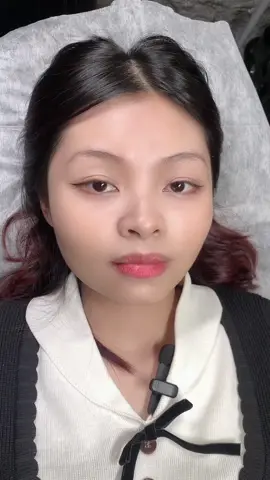Có nhiều sự xinh đẹp ở đâyyy ❤️ một chiếc lông mày cũng đủ làm em say đắmm ạ. Sắc sảo nhưng vẫn giữ được sự tự nhiên vốn có. #PhaiDepNgayNay #mayphongthuyhairtrokes #hairtrokes_brows #longmaydep #Magicbrows #phunmoidep 