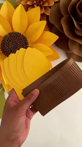 Happy Thursday! This is definitely my favorite template😍🌻💛🌻🤗💛 To purchase templates, please click the link in my bio or send me a message and I’ll send you the direct link to all flowers on my page. - -  - #paperflowers #etsyshop #yellow #paper #yellowflowers #spring #sunflowers #nurserydecor #papersunflower #sunflower #sunrise #paperart #etsy #processvideo #handmade #Love #floresdepapel #paperart #papercrafts #paperflorist #videotutorial #paper #viral  #cricutmade #fallcrafts #svgdesigns #svgfiles #paperflowertemplates 