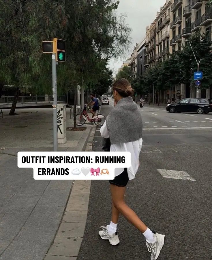 Some outfit inspiration for the girlies when running errands on days where you want to be comfy but cute! #outfitideas #outfitinspiration #runningerrands #runningerrandsoutfit #outfitinspo2023 #falloutfits #casualoutfits #casualfalloutfits #comfycute #holidaygiftguide #giftsforteens #virtualstylist #falloutfitidea #casualoutfitideas 