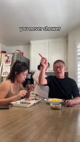 Jumping in Vietnamese conversations like 🏊‍♂️ 