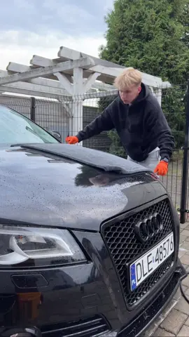 A wy czym osuszacie swoje auto ?  Ręcznik od @work_stuff_detailing  #detailing #satisfying #asmr #autodetail #satisfyingvideos #detailingproducts #detailingdaily #clean #cars #carwash #detailingcars #audi #8p #sportback #a3sportback