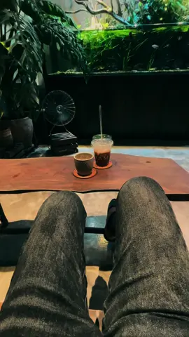 Bạn có thích cảm giác ngồi cafe 1 mình không..?#chill #cafe #relax 