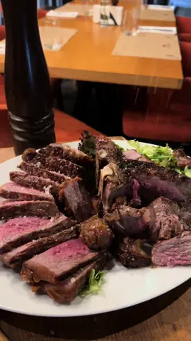 Argentinian Steakhouse, Timșoara 🔥 #timisoara #romania #argentiniansteakhouse #vitaargentina #premium #beef #steak #dryaged #tomahawk #tbone #ribeye 