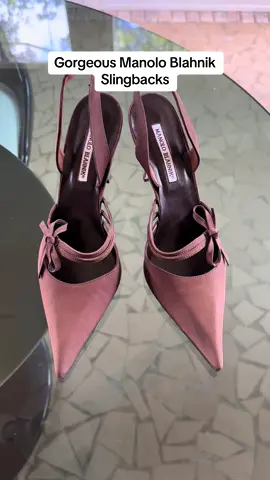 Gorgeous Chocolate Brown Manolo Blahnik Slingbacks🍫🎀Available Now! #manoloblahnik #manolos #carriebradshawshoes #carriebradshawstyle #sourcing #kittenheels #designerheels #vintageheels #vintageheelsforsale #vintageluxury #chocolatebrown #fallstyleinspo 