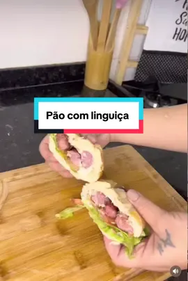 Oi meus amores sextou né? Bora de receitinha Pão com linguiça!  Além de fácil de fazer é delicioso! Ingredientes: Linguiça, pode ser a linguiça de sua preferência..( usei linguiça artesanal defumada de pernil com bacon) Pão francês, alface, tomate.... Pastinha: maionese, alho, requeijão e orégano.... Siga o passo a passo do vídeo... Espere que vocês gostem! Já salva e compartilha com os amigos