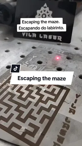 Escaping the maze. Escapando do labirinto. #vilalaser #maze 