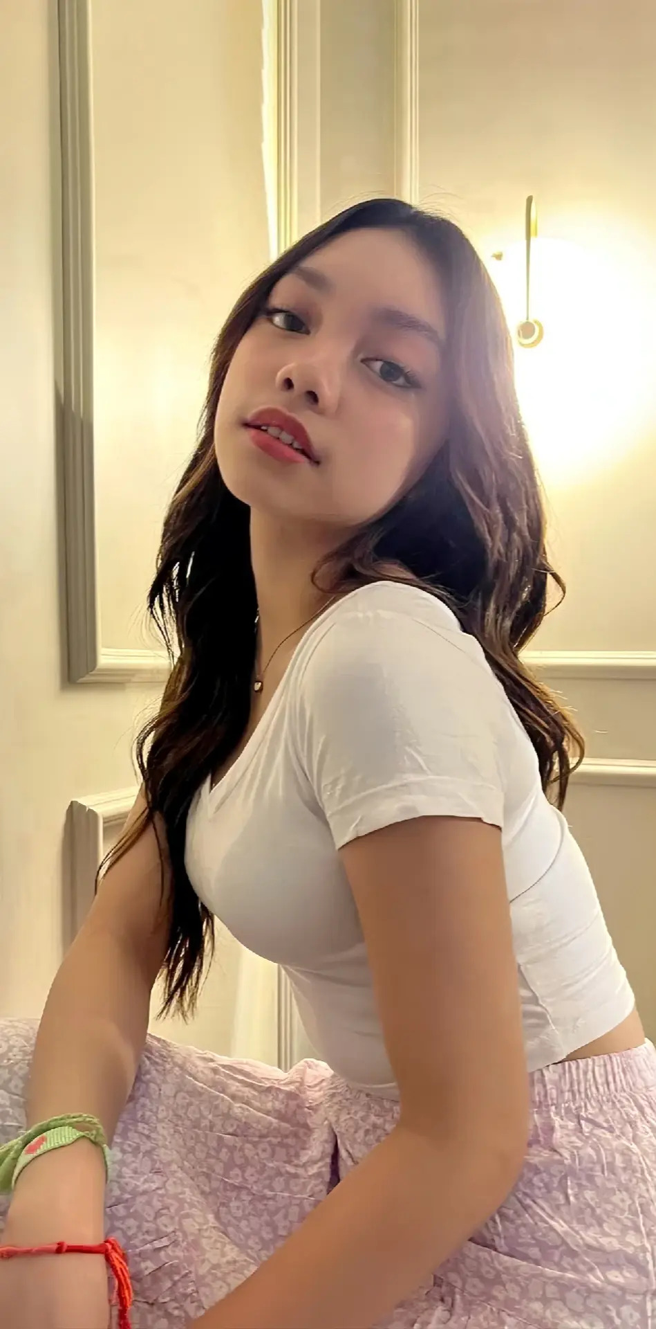 Naura Ayu #fypシ゚viral #fakebody #wallpaper #fotogeser #fypdongggggggg #beranda 