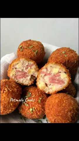 Chicken Cordon Bleu Balls! Pwedeng pang business and pwedeng pang handa sa mga occasions! Try nyo na rin to! #cookingreels #EasyRecipe #filipinofood #pinoyfood #whattoeatph #filipinofoodmovement #panlasangpinoy #homecooks #pinoyfoodie #reelfood #ulamngkapitbahay #ulamgram #manilaeatup #foodgrammerph #foodinfluencerph #eatsploration #wheninph #alwayshungryph  #lutongulam #foodreels #grabeangsarap #chickenrecipe 