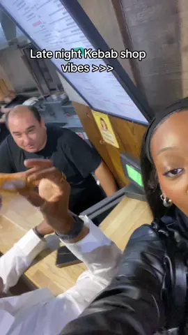 Bossman rizz is giving free food which has a 100% success rate 🫡#tewaaax #kebabshop #london #nightout #strangers #random 