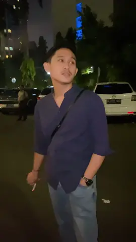 Jadiin bahan supya dikira gk jomblo atau lg jalan sama mas pacar #fyp #capcut #halu 