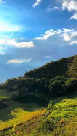 Hago que valga cada día 🚶🏻‍♂️🍃 #Huánuco_perú❤️ #paisajesperuanos🇵🇪🏞🍂 #paisajes #mylife #pazmental #videosparastatus #sierra #naturaleza #pachitea_panao😊🇵🇪❤ 
