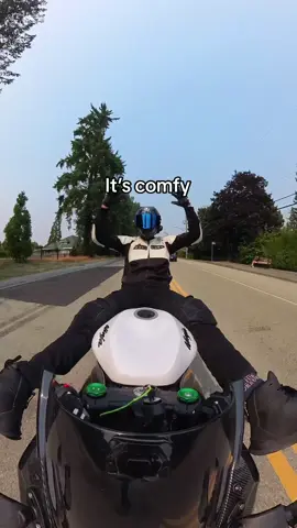 Ride your own ride bruh👀😂😂  #letmedome #youdoyou #bigmad #hatersmakemefamous #kawasaki #ninja #636 #insta360 #biketok  #motorcycle #agv #stoopid #motorcyclesoftiktok #fyp #fy #faafo 