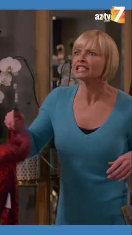 #MomShow on #AZTV7 with #AnnaFaris & #AllisonJanney “Retail Therapy” Clip