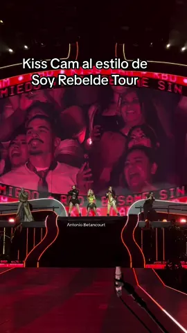 #KissCam al estilo de #SoyRebeldeTour #RBD 