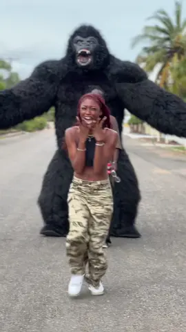 @Richeal is now officially scared of BurnaBoy🦍🤣‼️ #realcesh #sheisrichael 