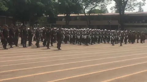 Patriotismo_ Tropa entoa Canção da Infantaria e Fibra de Herói! #canalbandashow #militar #military #desfile #desfilemilitar #tropa #foryou #brasil 