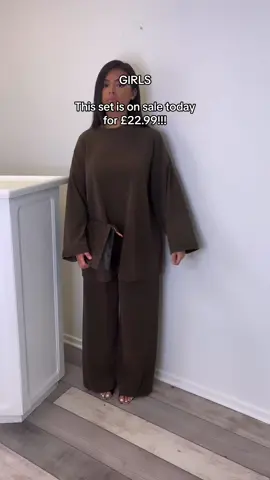 You dont want to miss out on this sale, if youve had your eye on this set now is the time to get your hands on it!!! #tiktokmademebuyit #tiktokshop #fashionoclock #fashiontok #viral #coord 