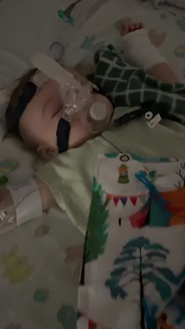 My baby has rsv horribly😭He was rushed to UW of Madison Childrens Hospital. Hes on a bipap to pressure air into his lungs because hes not able to breathe on his own. Your a little fighter baby Mommy and Daddy are right here, pray for my baby💔💔