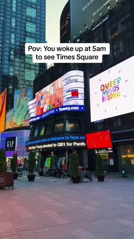 if you’re ever in New York City be sure to check out Times Square early in the morning, It’s a whole different place at this hour of day, and it’s definitely worth a visit. #timessquare #newyorkcity #morningnyc #cityofdreams #crossroadsoftheworld #earlybird #sunrise #nycphotography #explorenyc 