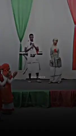 Haa sida dhbtaa dhaqn waw ulahyn 😭❤️‍🩹🎧 #somalitiktok #daadirow🤴🏻🇸🇴 #shaafi__omar🤴 #Daacadow🤴🏽🇬🇧 #caliyow_lyrics #viralvideo #fypシ゚viral #raagaceele #yuusufgalmaax #Abgaaley😀 