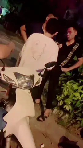 Cuối cùng bản thân cũng là người tự giải quyết😐