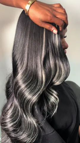SOUND ON 🔈 FLAWLESS 😍 Traditional sew in with leave out using VIRGIN HAIR from @chez_les_rubys_shop ✨  🔸Hair details: 22