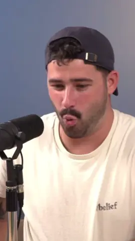 I can’t keep defending frankie #fyp #foryoupage #joesantagato #frankalvarez #thebasementyard #tby #santagatostudios #funny #clip #podcast 