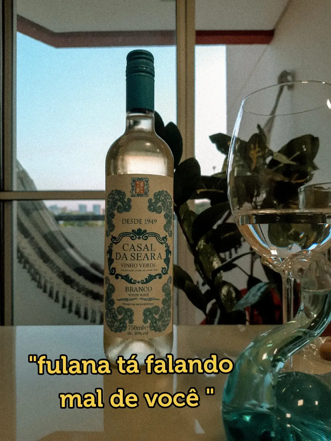 É meme gente kkk  cada um toma o que gosta ,só para entrar na trend haha #vinho #wine #vinhos #vinhoverde 