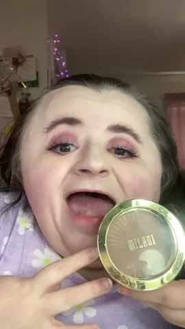This @Milani bronzer is my favorite and I think if you try it you’ll love it too!🩷 #milanicosmetics #drugstoremakeup #affordablemakeup #bronzerlove 