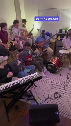 Chill vibes all around.  #fyp #band #jazz 