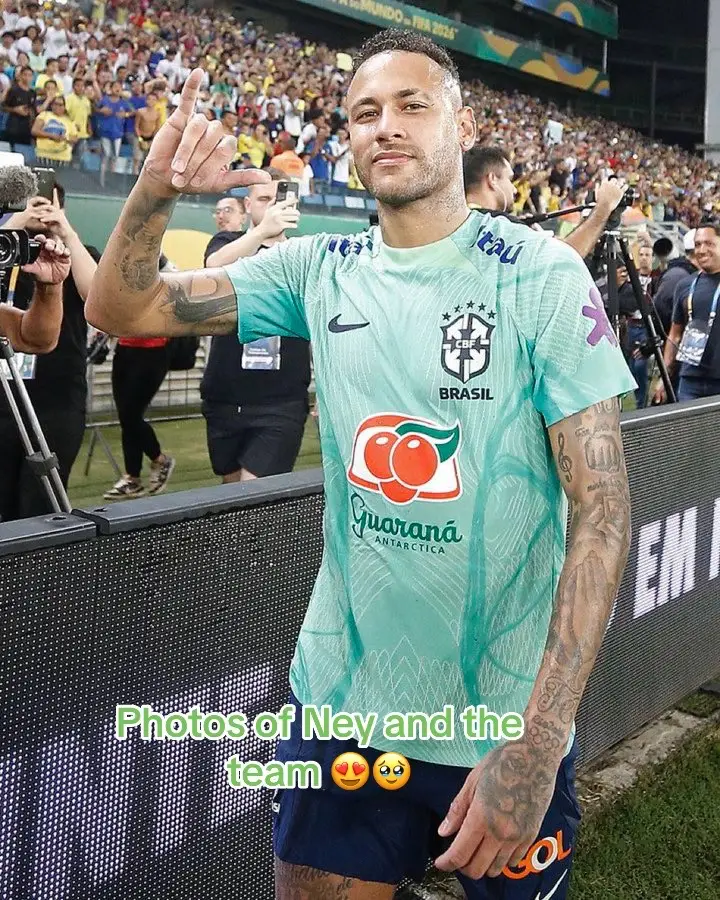 Look at some photos of ney ney and thr brazil national team 😍🥹#fyp #foryou #brazil 😍😭#neymar 🫶