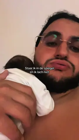 Papa zijn, de leukste baan die er is. ♥️🌸 #fyp #vlinsie #laurayasmin #rotterdam #alhebikmndagniet #alhebikmijndagniet #stemgeluid #vlins 